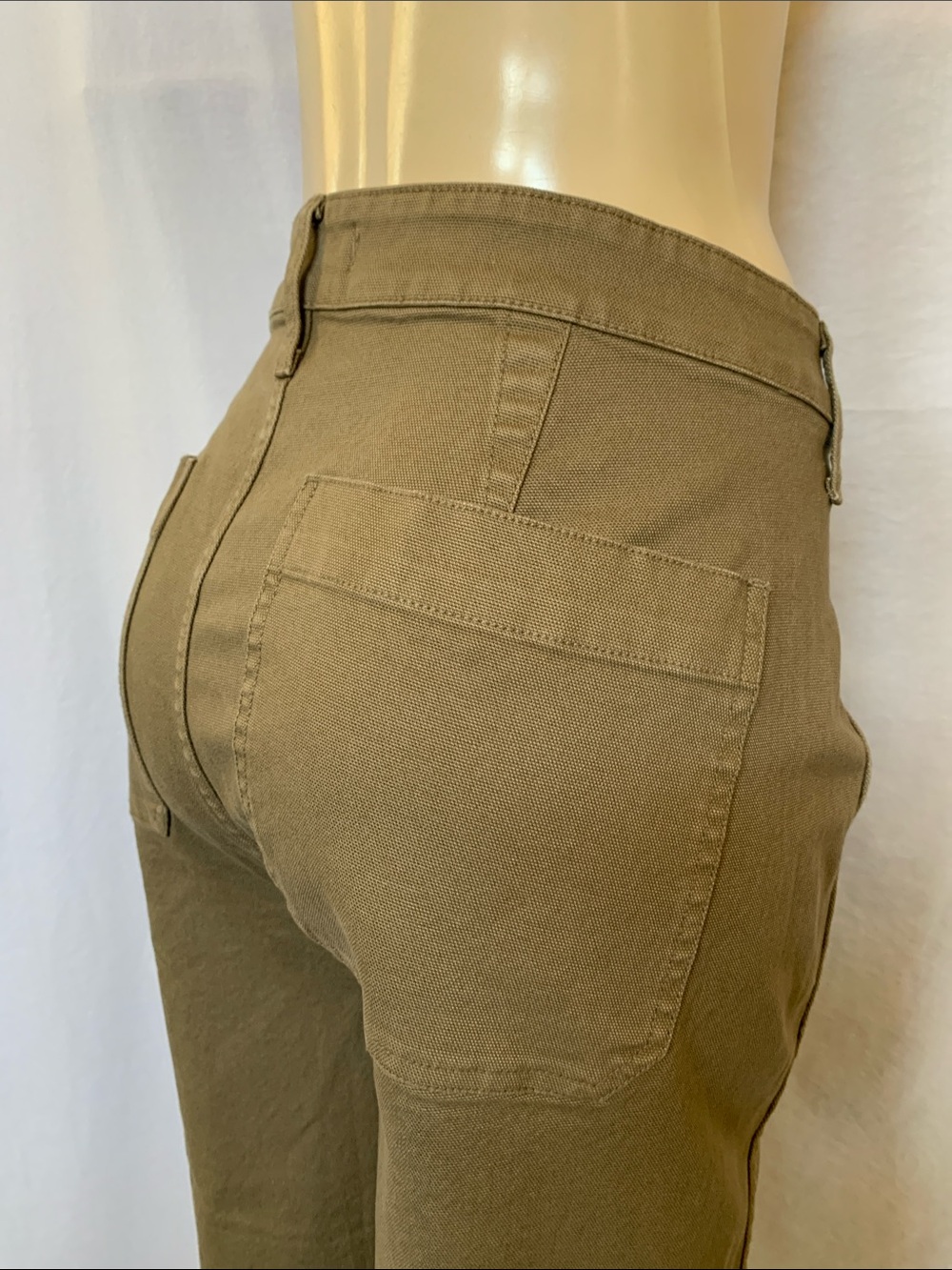 MADEWELL Women’s Jeans High-Rise Wide Leg Crop Pants in Olive Green Size 37
NWOT - Picture 2 of 5